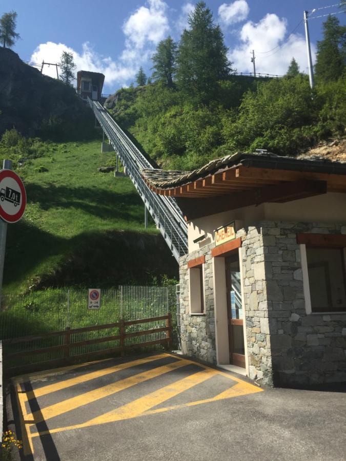 Chalet Gorret Cheneil Valtournenche Exterior foto